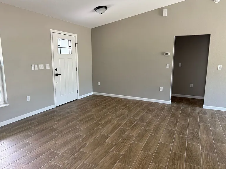 277 Oak Lane Cir — Photo 5
