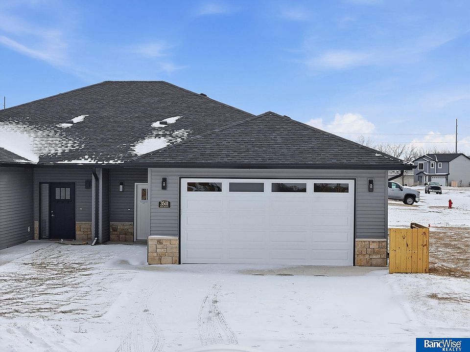 1st image of 3501 Pearl Crescent Dr