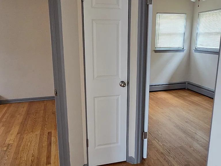 4940 Egandale Ave #2E — Photo 17