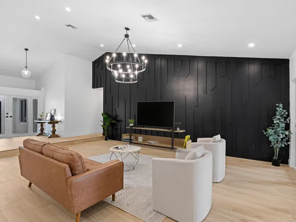 21436 Woodchuck Lane, Boca Raton, FL 33428