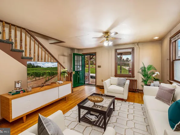 8 Green St, Christiana, PA 17509