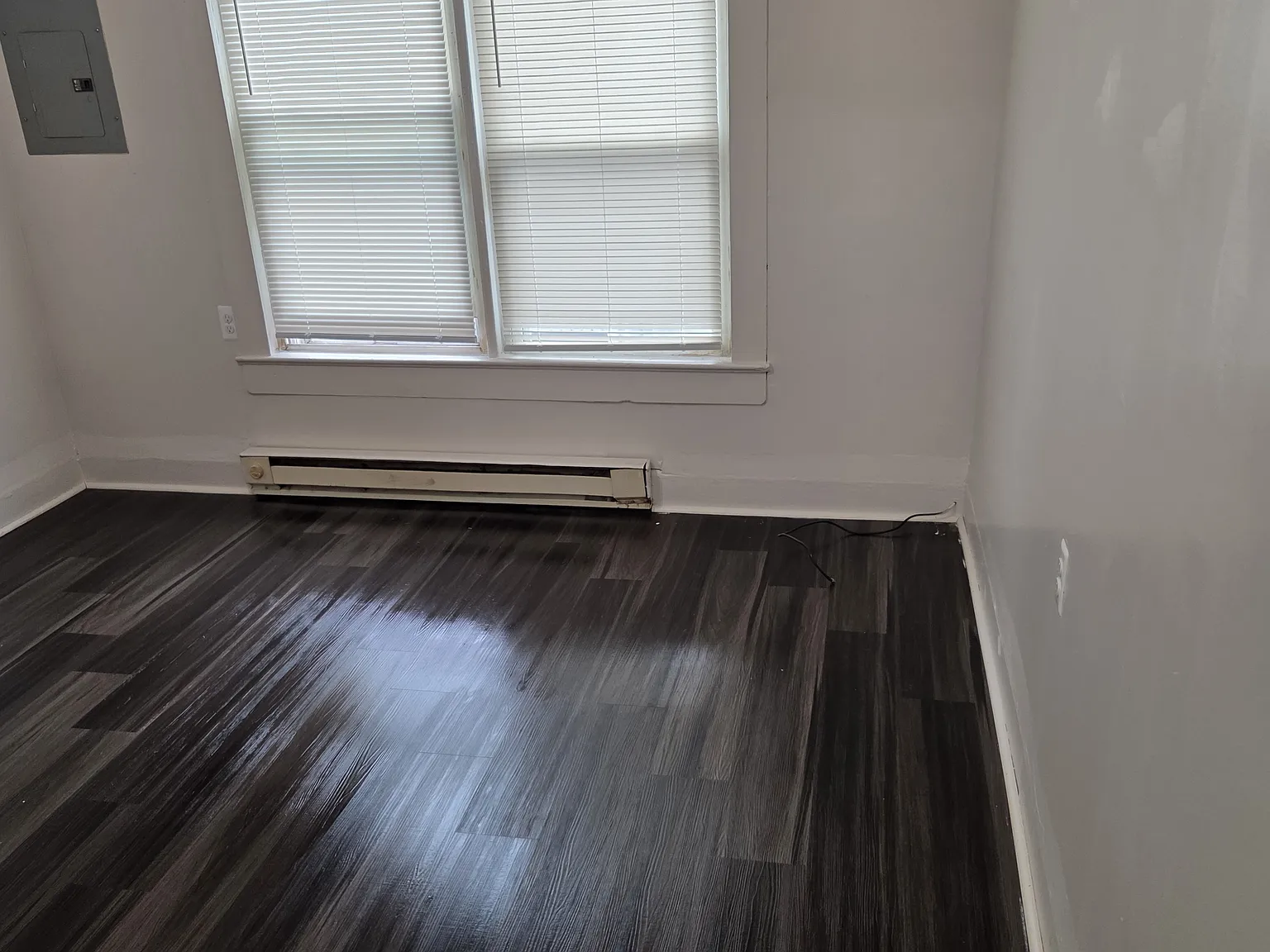 Studio, 300 sqft, $850 — Photo 3