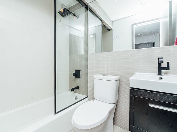 4th image of 774 Classon Ave #2C