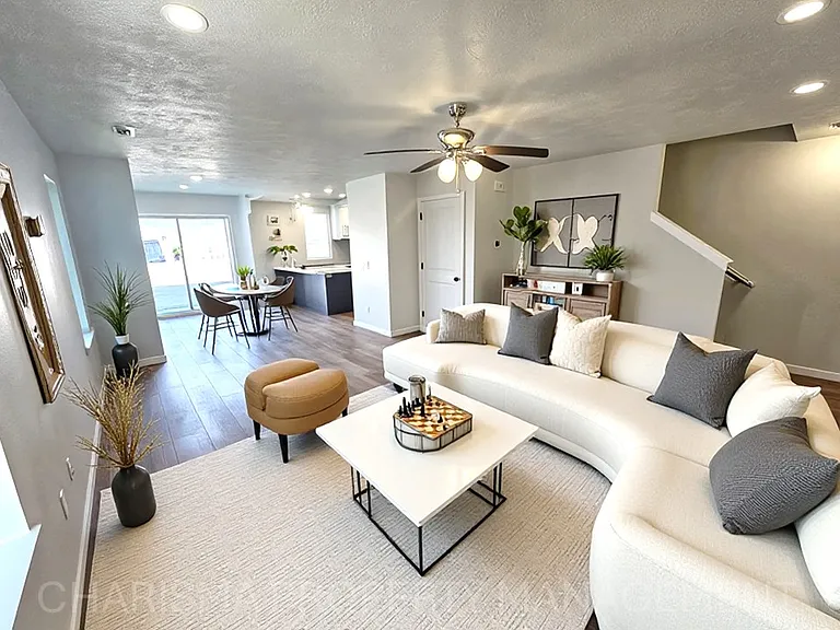 Tunis Drive Townhomes — Photo 5