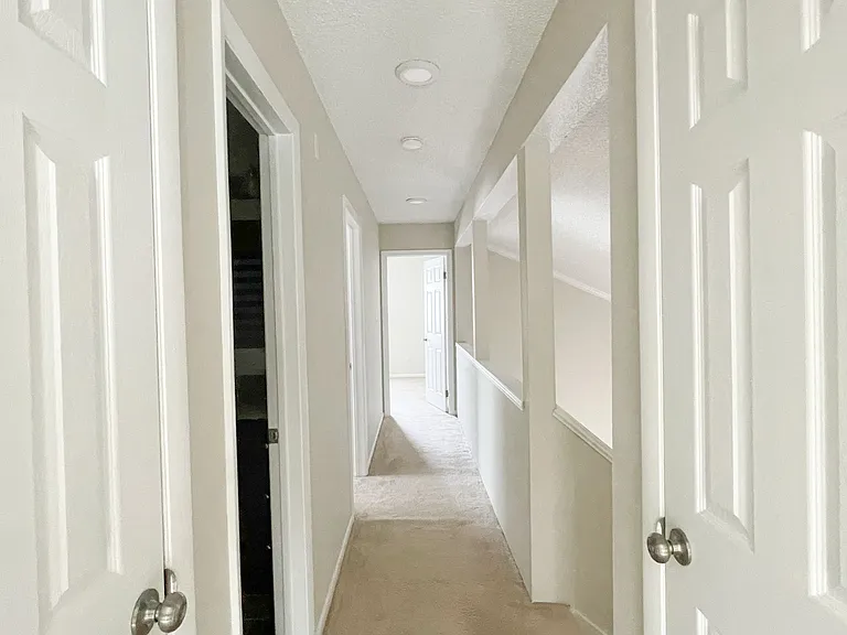 916 Appleby Ct — Photo 19