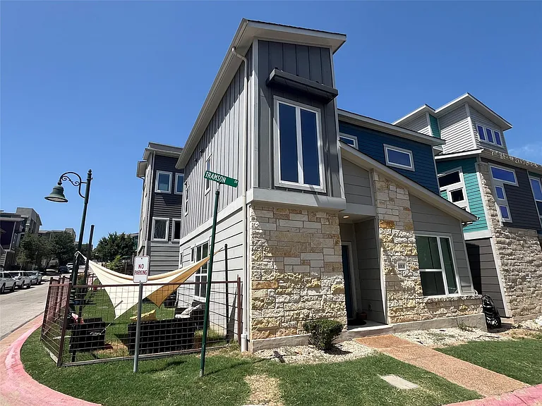 2013 Tramson Dr — Photo 2