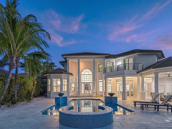 4th image of 8709 SE Compass Island Way