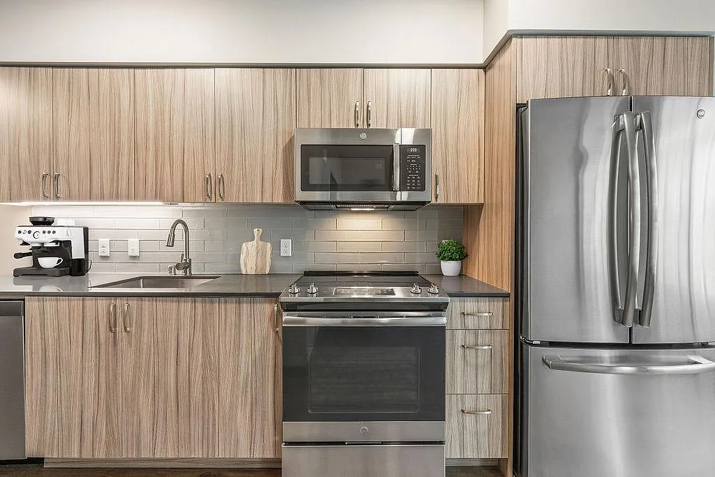 Edge Apartments — Photo 3