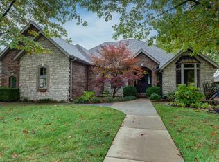 1037 W Sycamore St, Springfield, MO 65810