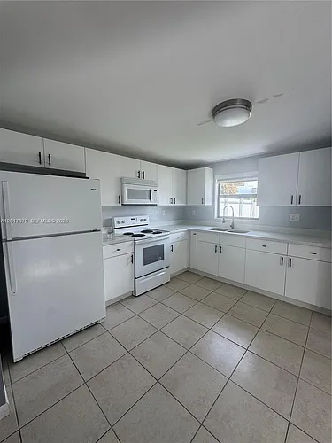 20500 SW 114th Pl Photo 1