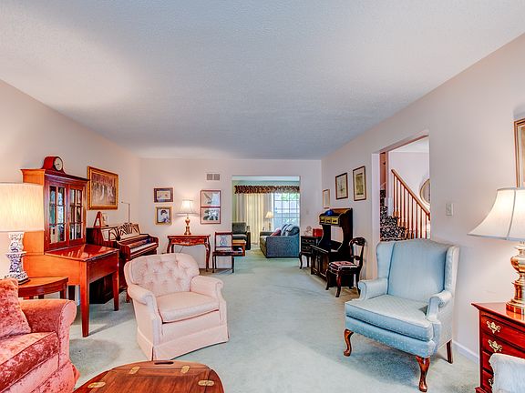 5th image of 1004 N Derbyshire Ave