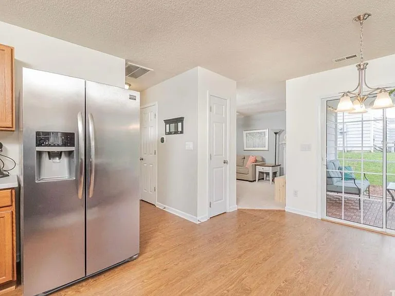 4 Marsh Landing Ct — Photo 9