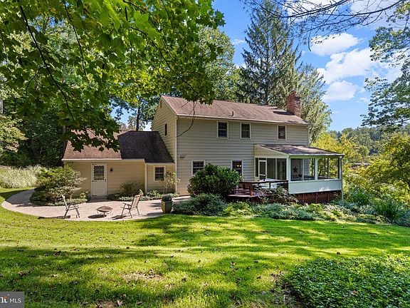 3rd image of 232 Hansell Rd