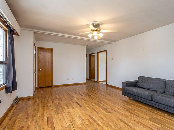 5th image of 603 Spring Valley Dr
