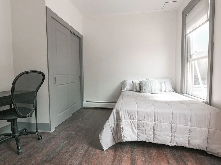 110-113 Stewart Ave — Photo 115