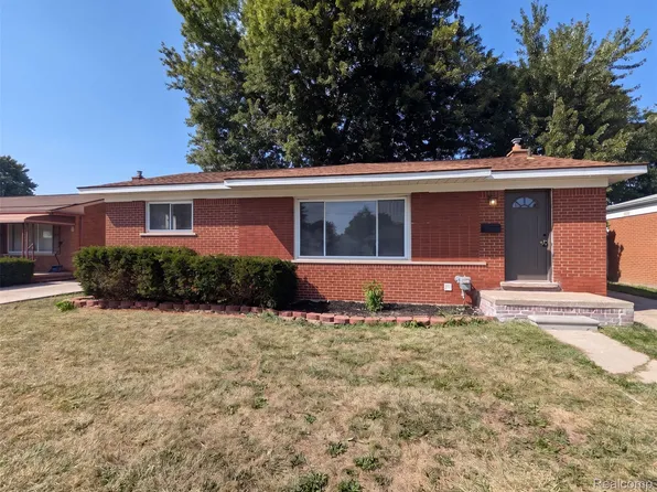 8507 Darlene St, Warren, MI 48093