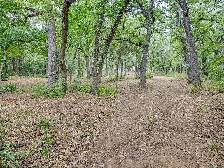2233 Wood Hollow Rd — Photo 36