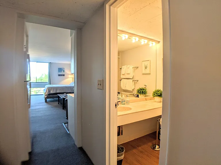 375 Endicott St N — Photo 36