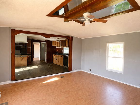 3rd image of 125 Old Red Rd