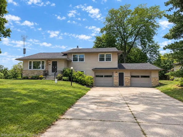 9298 Varodell Dr, Davison, MI 48423