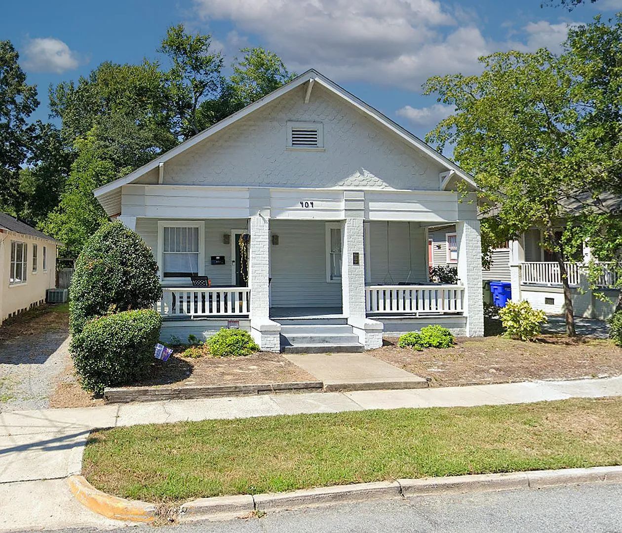 4 bed, 2.0 bath, 1578 sqft — Photo 1