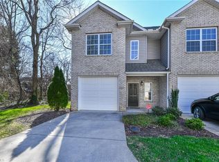 622 Friendway Rd, Greensboro, NC 27410