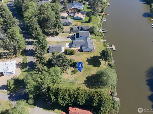 111 Duck Lake Drive NE, Ocean Shores, WA 98569