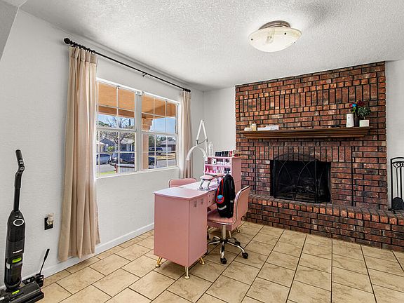 4th image of 1104 NW 3rd St