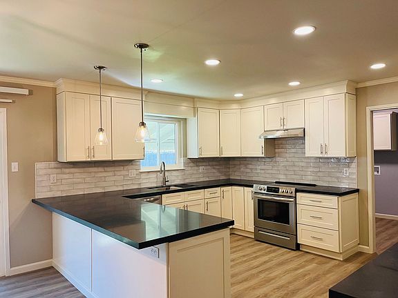 5th image of 9301 Mazatlan Way