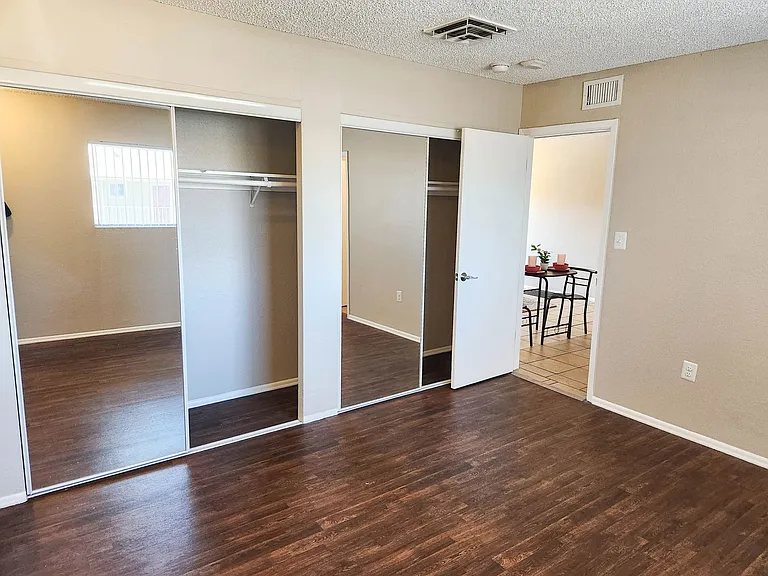 Ogden Villas — Photo 38