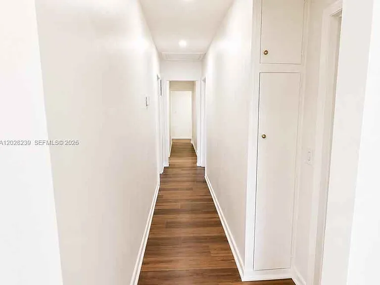 6560 Hayes St — Photo 2