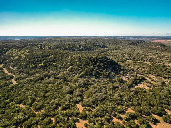 17 Jack Rabbit Rd, Doss, TX 78618