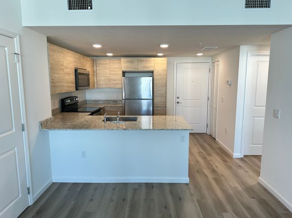 1220 Southstation Pl #301