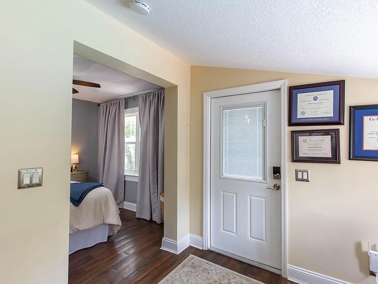 210 Malverne Rd — Photo 31