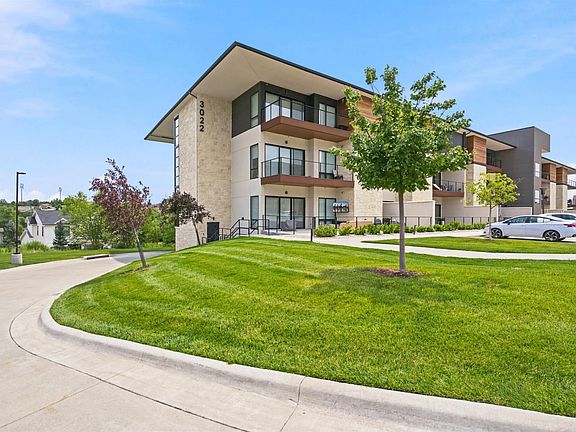 3rd image of 3022 Fieldhouse Cir #107