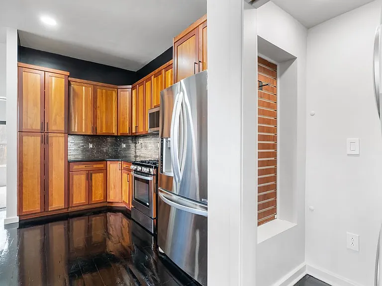 27 Smith Pl — Photo 13