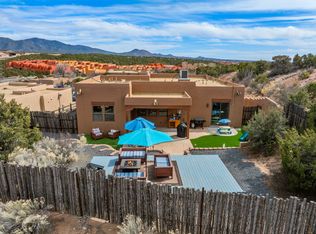 1633 Placita De Luna, Santa Fe, NM 87506