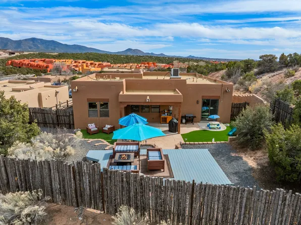 1633 Placita De Luna, Santa Fe, NM 87506