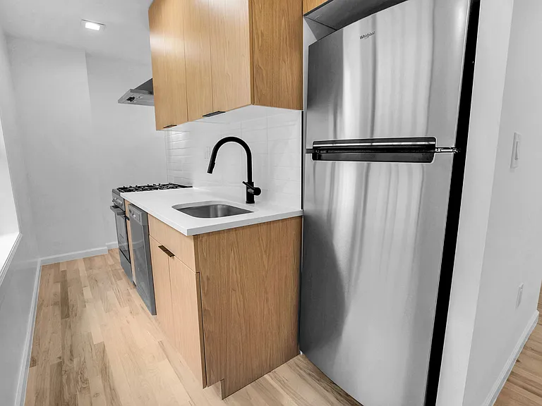 700 W End Ave #15D — Photo 7