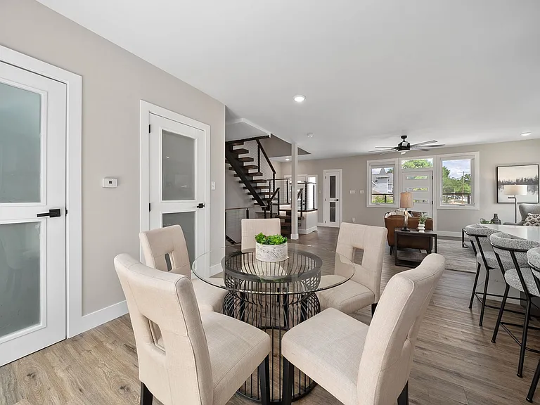 1629 Forest Ave — Photo 8