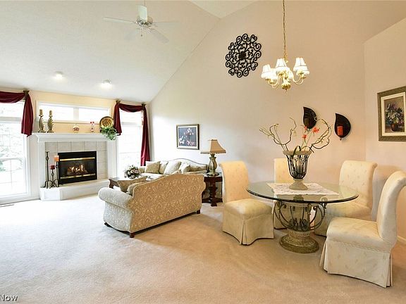 4th image of 21436 Woodview Cir