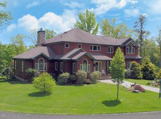 641 Red Rock Rd, Cresco, PA 18326