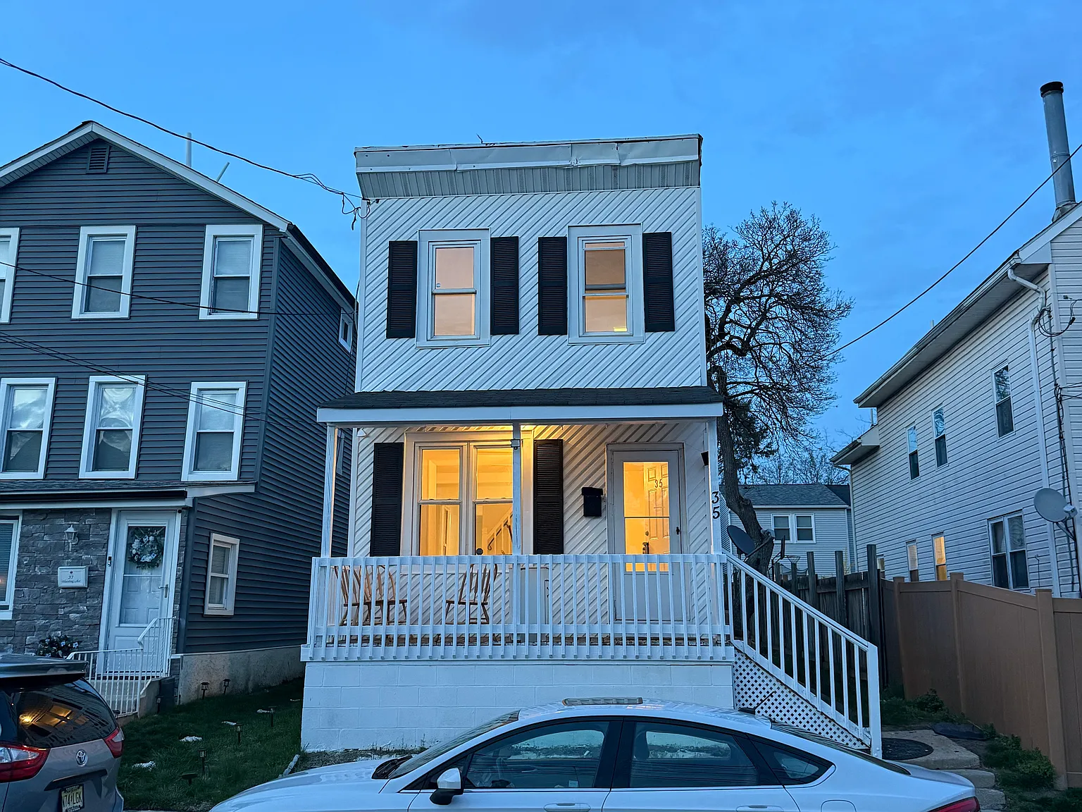 3 bed, 1064 sqft, $2,220 — Photo 2