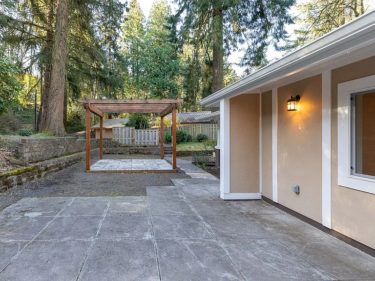 2909 SW Upper Dr — Photo 13