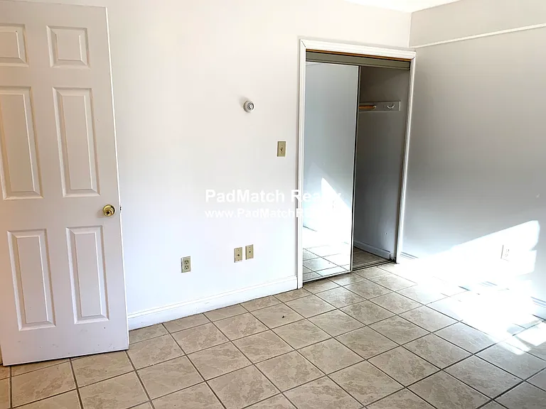 19 Egremont Rd #B — Photo 8
