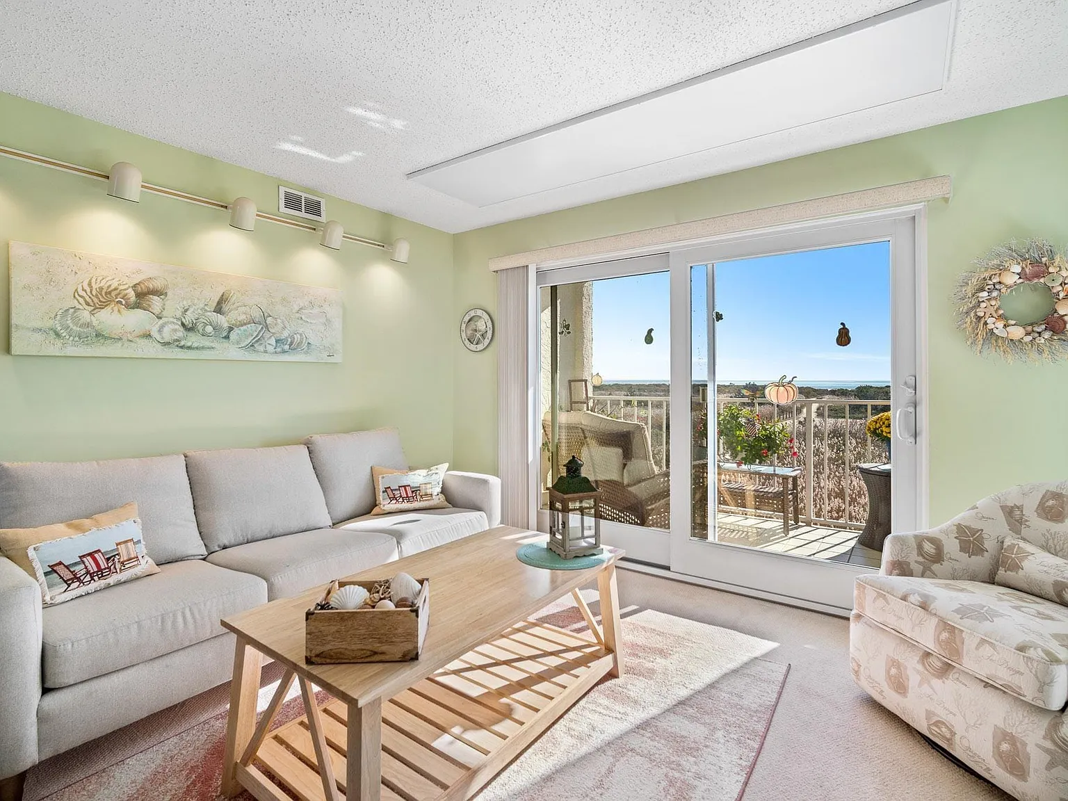 2 bed, 2.0 bath, $2,600 — Photo 3