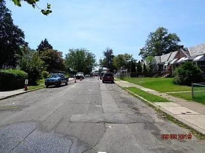 428 S 3rd St — Photo 26