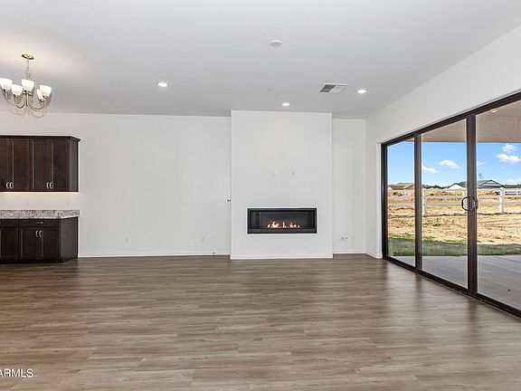 5th image of 2810 DILLON Boulevard