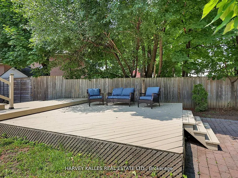 16 Wedgeport Pl — Photo 50