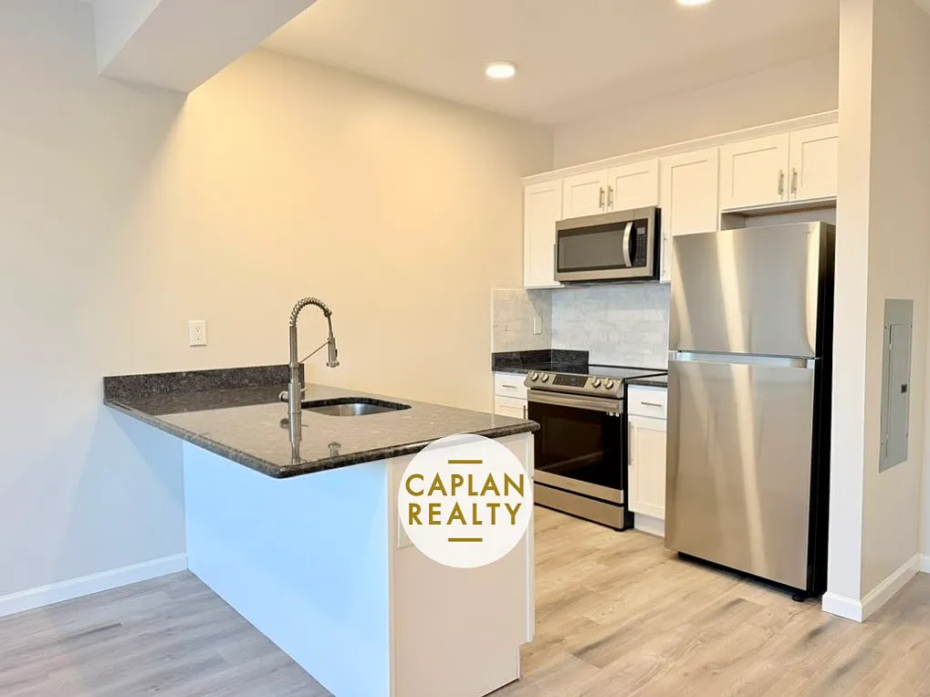 1 bed, 550 sqft, $2,095 — Photo 2